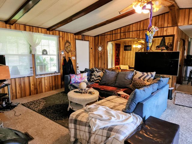 79 White Avenue, Stanton, KY 40380