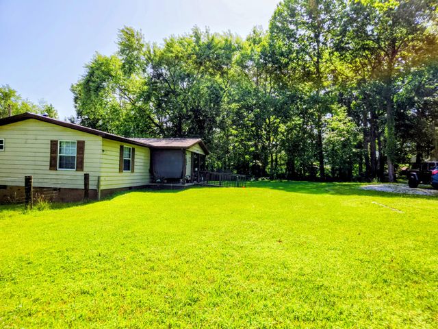 79 White Avenue, Stanton, KY 40380