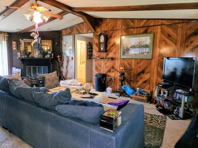 79 White Avenue, Stanton, KY 40380