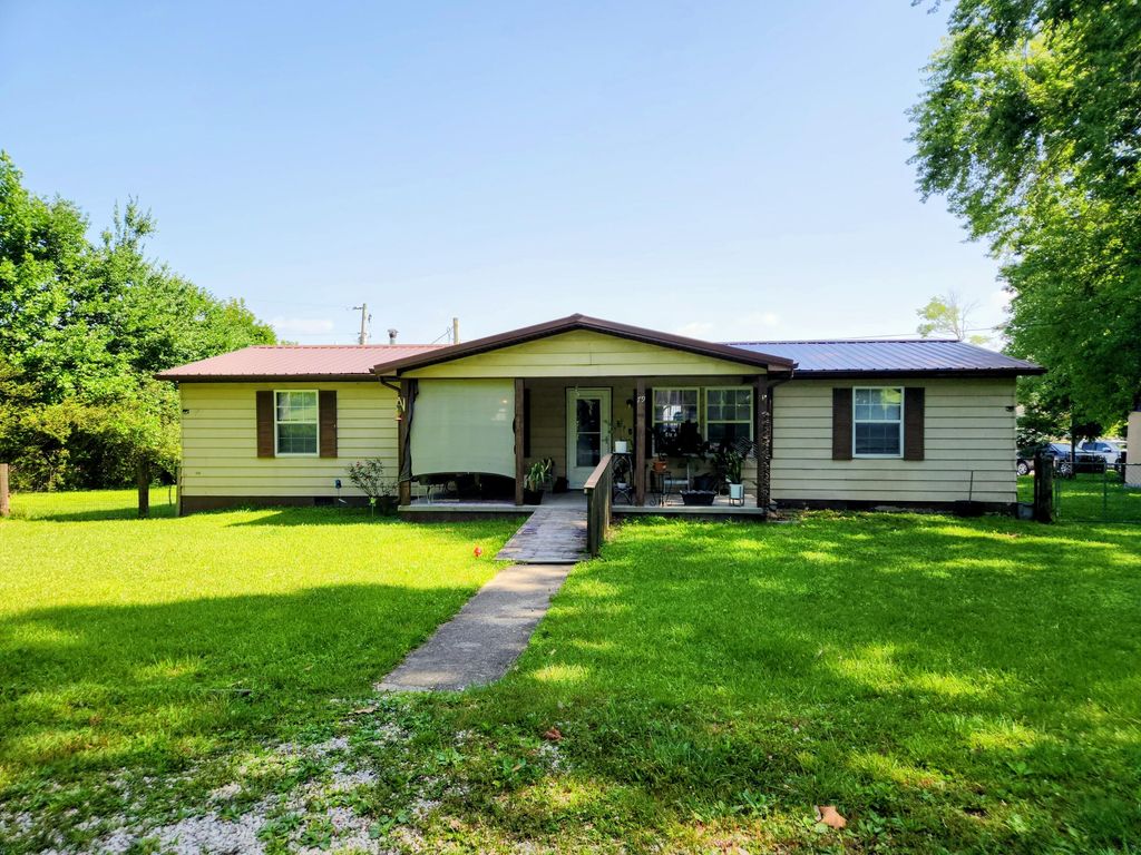 79 White Avenue, Stanton, KY 40380