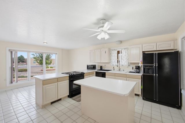 1061 Crestview Drive SW, Los Lunas, NM 87031