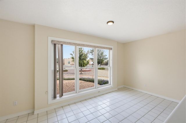 1061 Crestview Drive SW, Los Lunas, NM 87031