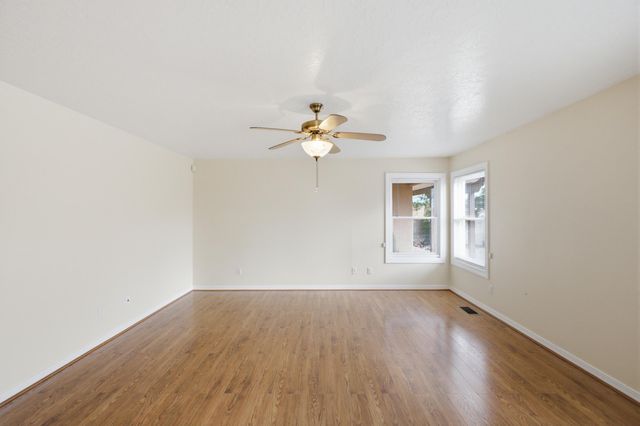 1061 Crestview Drive SW, Los Lunas, NM 87031