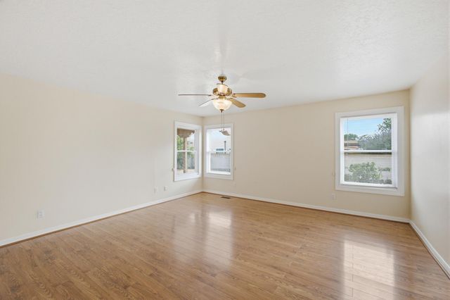 1061 Crestview Drive SW, Los Lunas, NM 87031