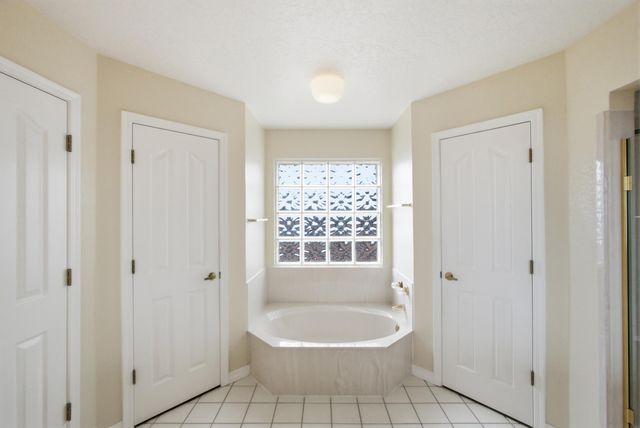 1061 Crestview Drive SW, Los Lunas, NM 87031