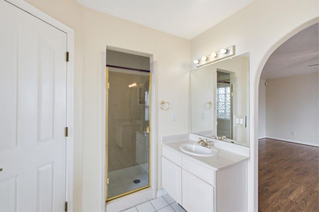 1061 Crestview Drive SW, Los Lunas, NM 87031