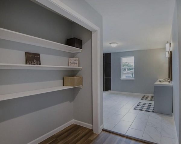 3925 Mckinley Street, Houston, TX 77051