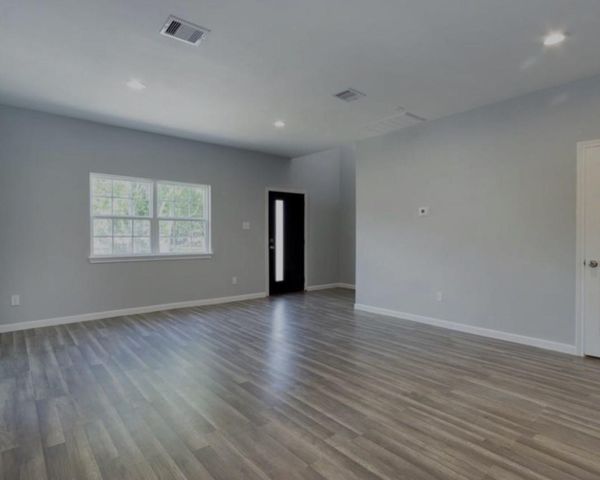 3925 Mckinley Street, Houston, TX 77051