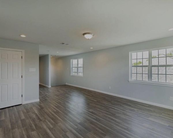 3925 Mckinley Street, Houston, TX 77051