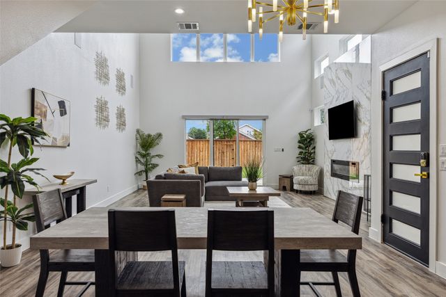 2429 Vagas Street, Dallas, TX 75219