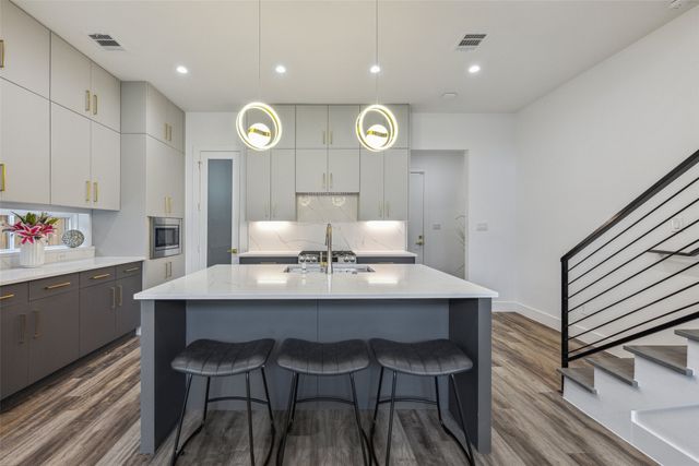 2429 Vagas Street, Dallas, TX 75219