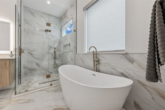 2429 Vagas Street, Dallas, TX 75219