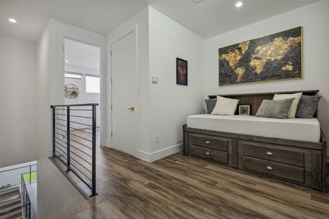 2429 Vagas Street, Dallas, TX 75219