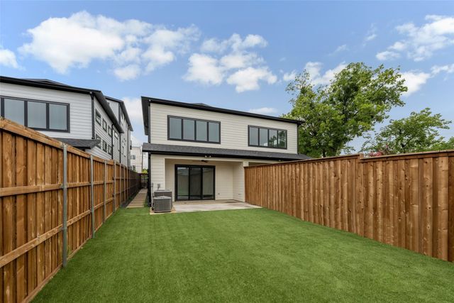 2429 Vagas Street, Dallas, TX 75219