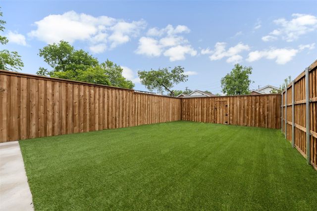2429 Vagas Street, Dallas, TX 75219