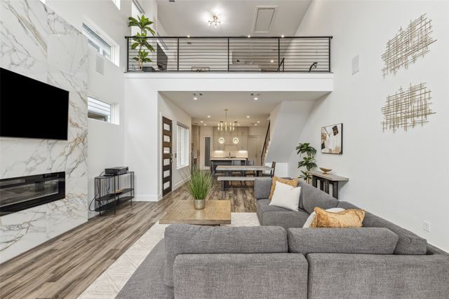 2429 Vagas Street, Dallas, TX 75219