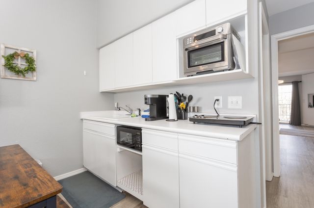 530 Spring Creek Road Apt 11, Branson, MO 65616