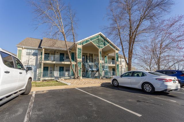 530 Spring Creek Road Apt 11, Branson, MO 65616