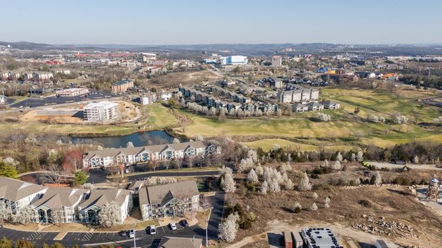 530 Spring Creek Road Apt 11, Branson, MO 65616