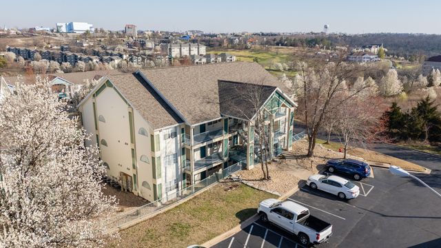 530 Spring Creek Road Apt 11, Branson, MO 65616