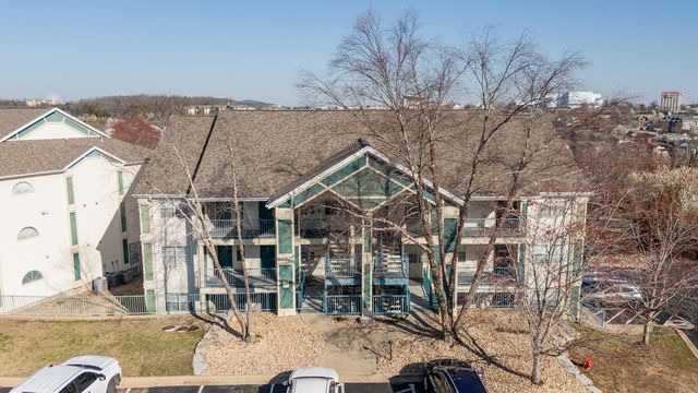530 Spring Creek Road Apt 11, Branson, MO 65616