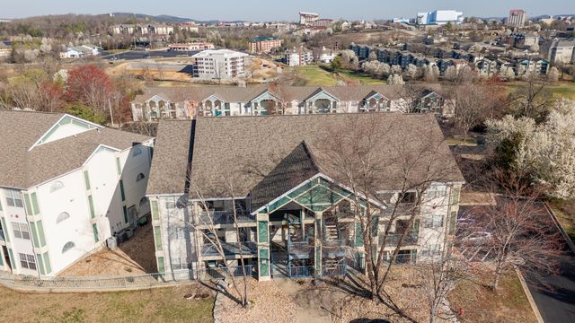 530 Spring Creek Road Apt 11, Branson, MO 65616