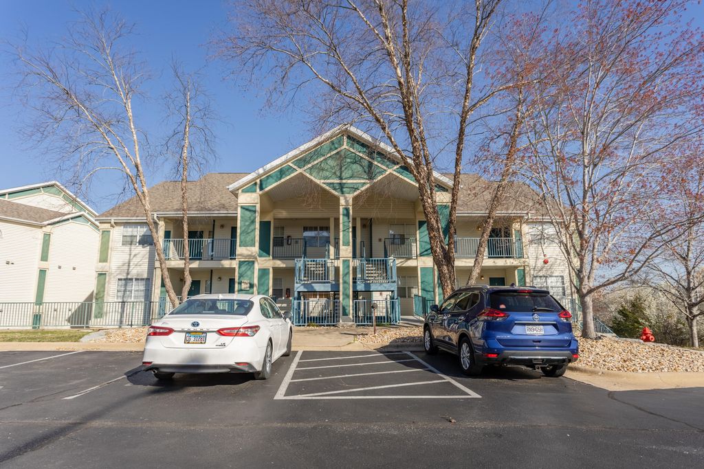 530 Spring Creek Road Apt 11, Branson, MO 65616