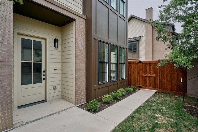 2209 woodland Ave 401, Austin, TX 78741