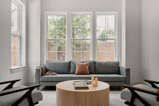 2209 woodland Ave 401, Austin, TX 78741