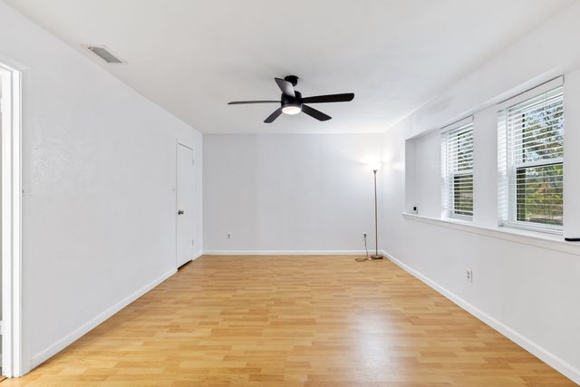 6736 Starnes Road, North Richland Hills, TX 76182