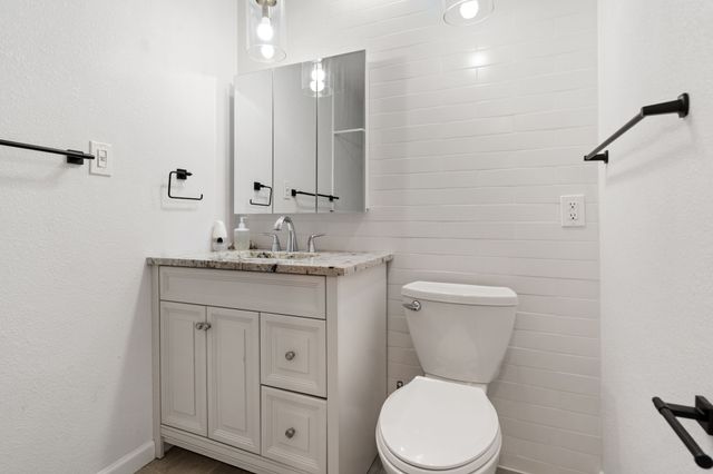 6736 Starnes Road, North Richland Hills, TX 76182