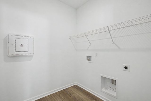 1379 English Oak Dr, Clarksville, TN 37043