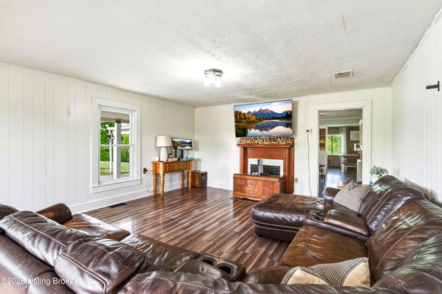 6568 Mount Zion Rd, Frankfort, KY 40601