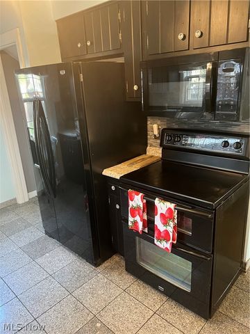 3931 Rush Boulevard, Youngstown, OH 44451