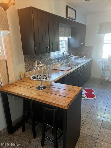 3931 Rush Boulevard, Youngstown, OH 44451