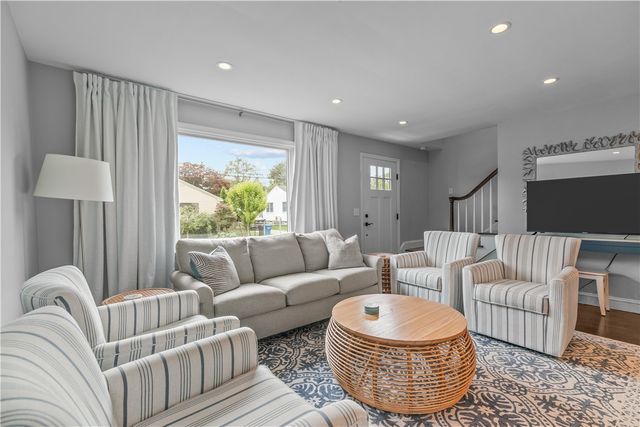 18 Sylvan Terrace, Newport, RI 02840