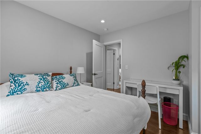 18 Sylvan Terrace, Newport, RI 02840