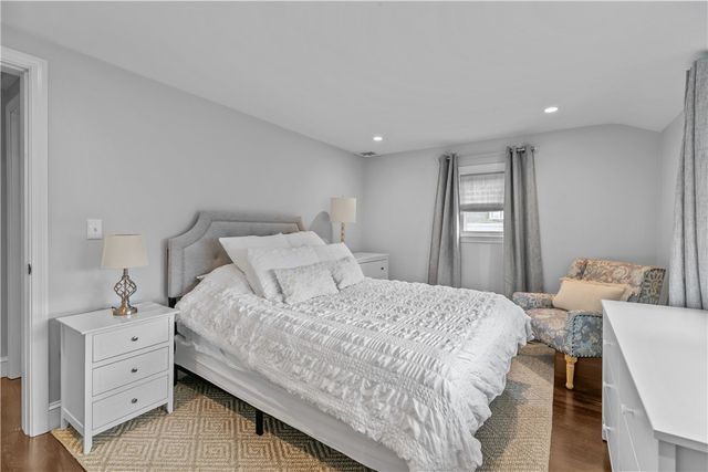 18 Sylvan Terrace, Newport, RI 02840