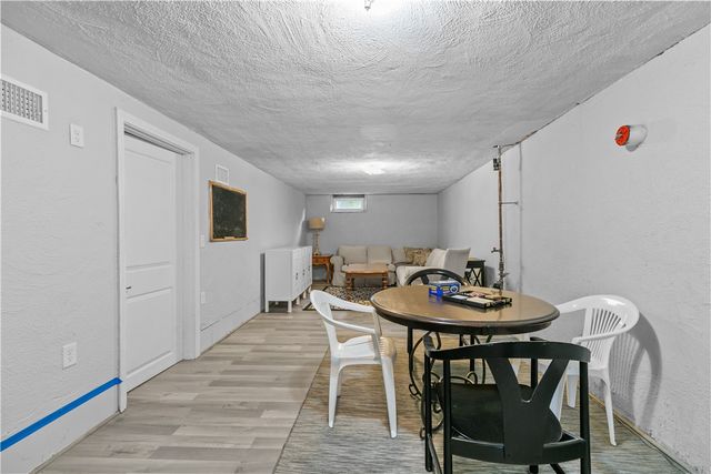 18 Sylvan Terrace, Newport, RI 02840