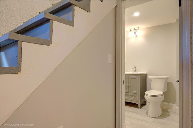 18 Sylvan Terrace, Newport, RI 02840