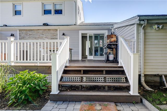18 Sylvan Terrace, Newport, RI 02840