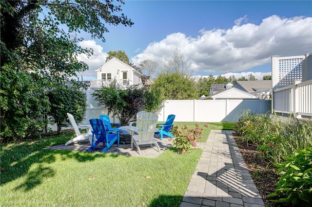 18 Sylvan Terrace, Newport, RI 02840