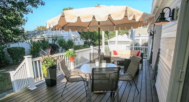 18 Sylvan Terrace, Newport, RI 02840