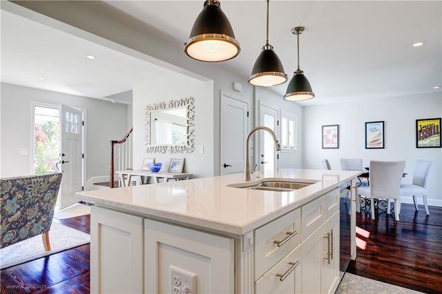 18 Sylvan Terrace, Newport, RI 02840