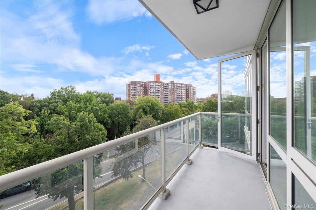 640 W 237th Street 6A, Bronx, NY 10463 — photo 5