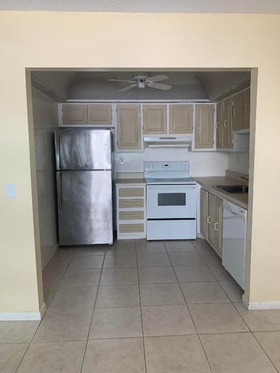 Image 5 of property listing at 415 Monaco I, Delray Beach, FL 33446