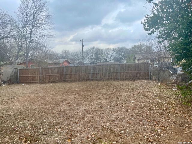 455 LINCOLNSHIRE DR, San Antonio, TX 78220