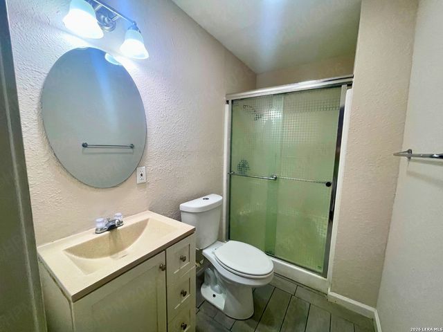 455 LINCOLNSHIRE DR, San Antonio, TX 78220