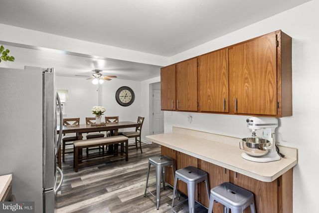 155 W HAMPTON ST, Pemberton, NJ 08068
