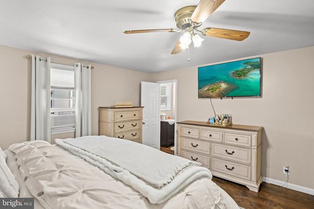 155 W HAMPTON ST, Pemberton, NJ 08068